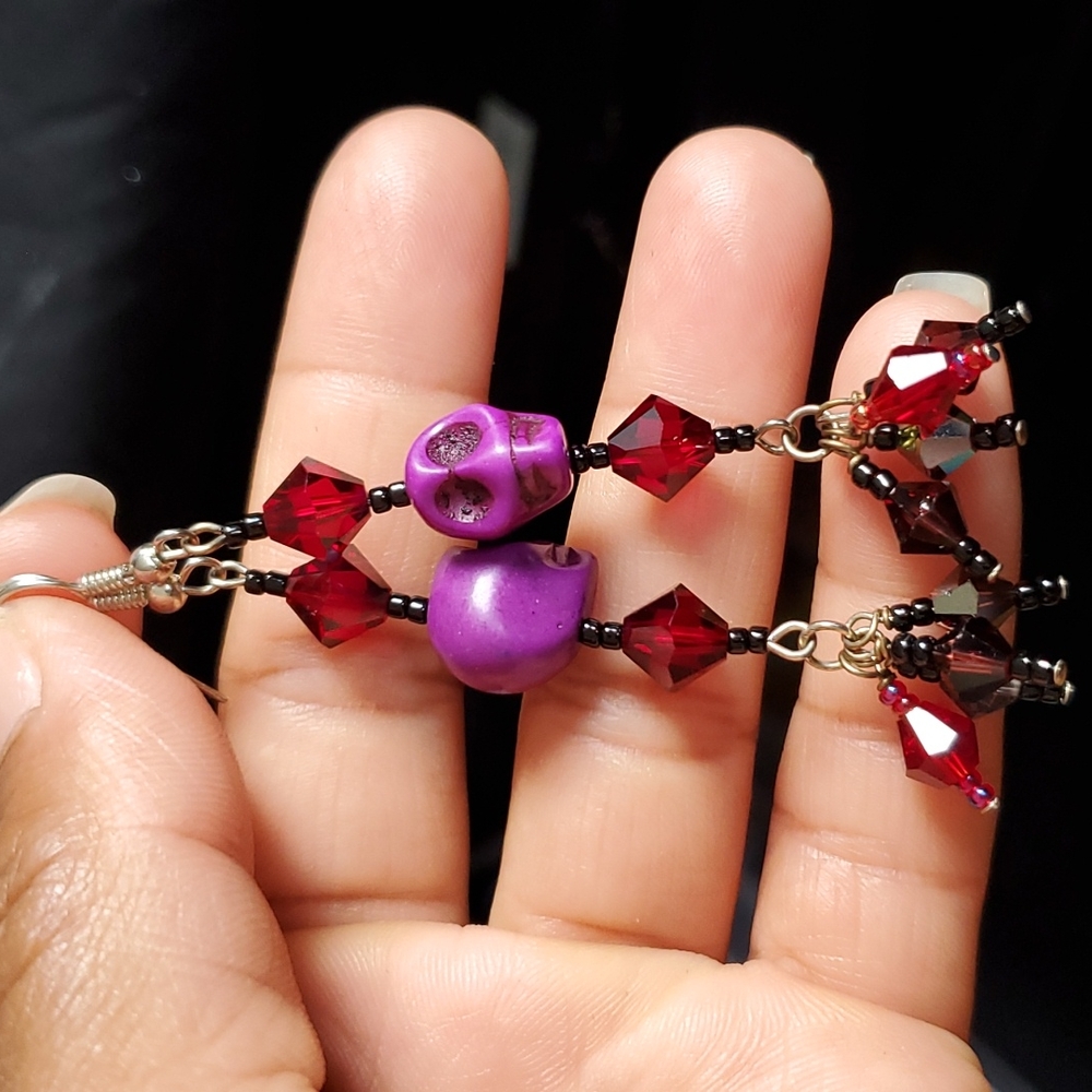 Serpentine & glass earrings.